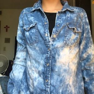 I’m selling a denim jacket